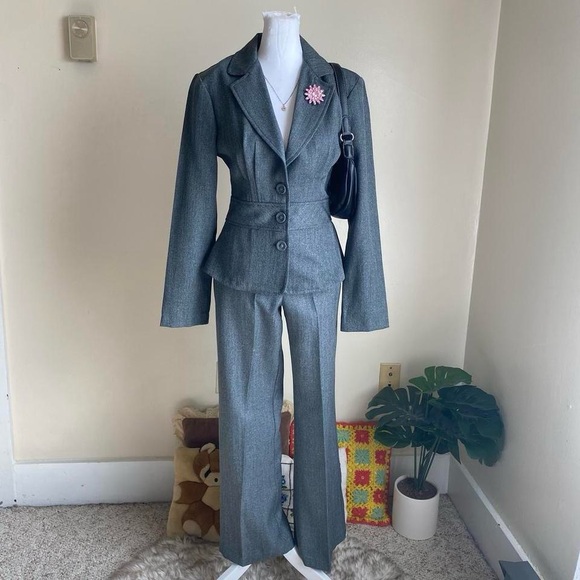 Vintage Y2K B. Smart gray suit set - Picture 5 of 7